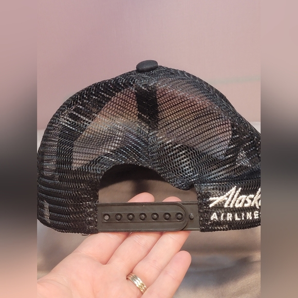 Seattle Mariners Limited Edition Rainbow Pride Hat 2022 OSFM - Picture 6 of 8